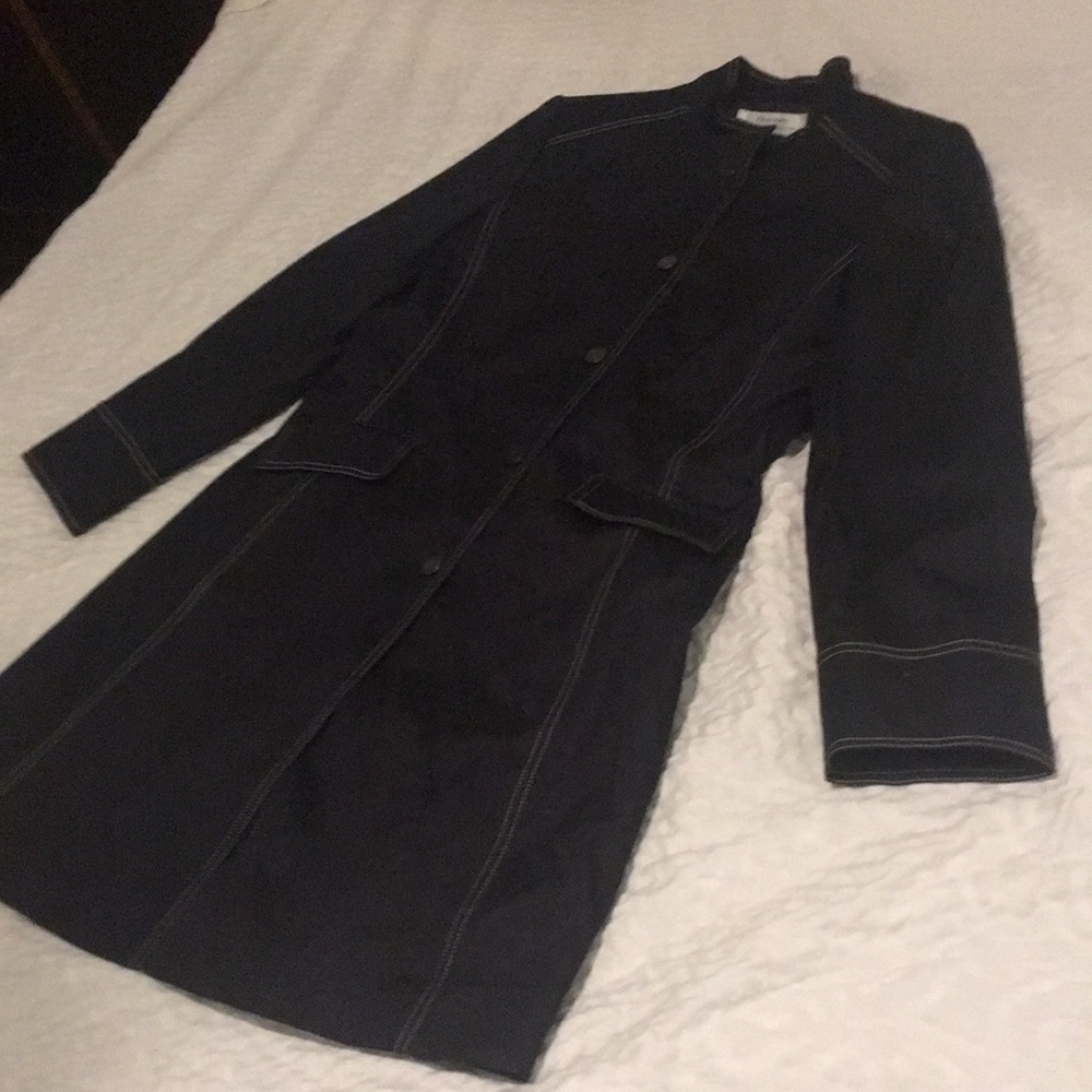 Tahari - Picture 3 of 3
